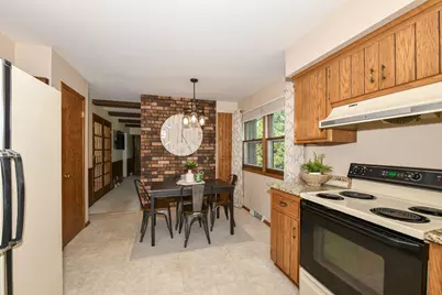 4690  Parkhurst Dr, Brookfield, WI 53045 - Photo 20