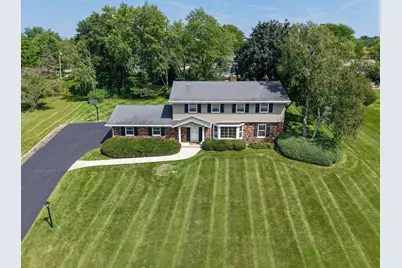 4690  Parkhurst Dr, Brookfield, WI 53045 - Photo 2