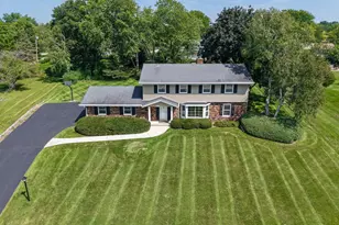 4690 Parkhurst Dr, Brookfield, WI 53045 - Photo 2