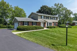 4690 Parkhurst Dr, Brookfield, WI 53045 - Photo 38