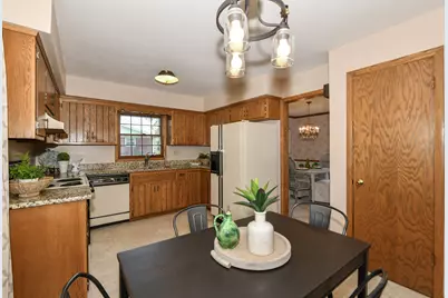 4690  Parkhurst Dr, Brookfield, WI 53045 - Photo 16