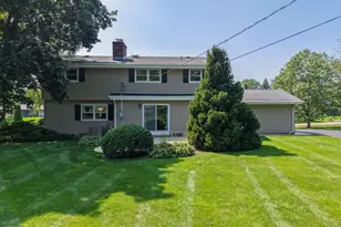 4690 Parkhurst Dr, Brookfield, WI 53045 - Photo 36