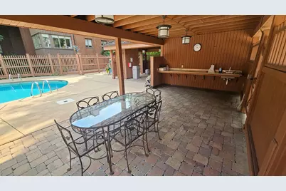 1229 N Jackson St #101, Milwaukee, WI 53202 - Photo 16