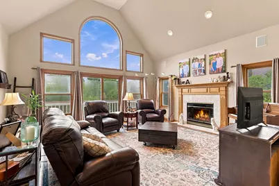 714  Audubon Rd, Howards Grove, WI 53083 - Photo 6