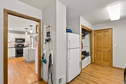 714  Audubon Rd, Howards Grove, WI 53083 - Photo 12