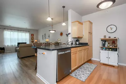 W129N6811  Northfield Dr #107, Menomonee Falls, WI 53051 - Photo 10