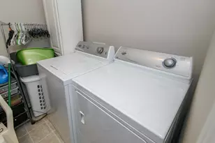 W129N6811 Northfield Dr, Menomonee Falls, WI 53051 - Photo 24
