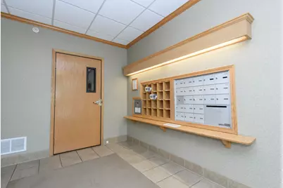 W129N6811  Northfield Dr #107, Menomonee Falls, WI 53051 - Photo 24