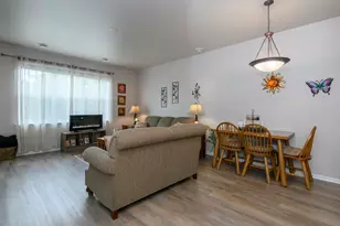 W129N6811 Northfield Dr, Menomonee Falls, WI 53051 - Photo 22
