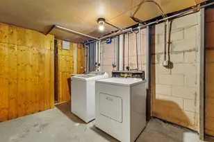 4411 W Custer Ave, Milwaukee, WI 53218 - Photo 16