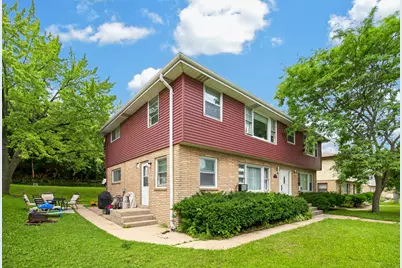 809  John St, Waukesha, WI 53188 - Photo 4