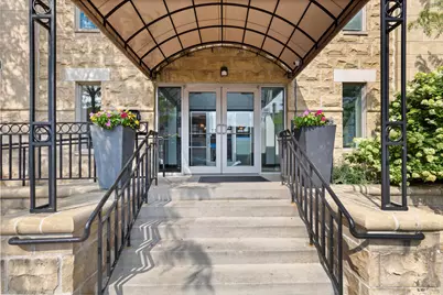 1515 N Van Buren St #403, Milwaukee, WI 53202 - Photo 24