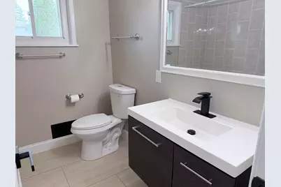 7713 W Verona Ct, Milwaukee, WI 53219 - Photo 16