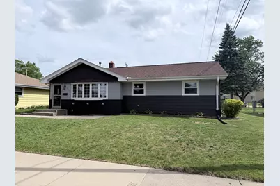 7713 W Verona Ct, Milwaukee, WI 53219 - Photo 2