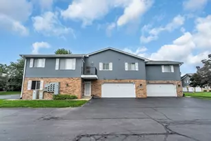 1255 N Sunnyslope Dr, Racine, WI 53406 - Photo 2