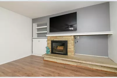 5515 N Shasta Dr, Glendale, WI 53209 - Photo 14