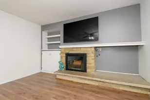 5515 N Shasta Dr, Glendale, WI 53209 - Photo 14