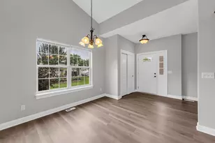 916 Langdon Ct, Racine, WI 53406 - Photo 8