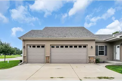 916  Langdon Ct, Racine, WI 53406 - Photo 2