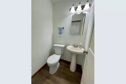 W174N9459  Devon Wood Rd, Menomonee Falls, WI 53051 - Photo 8
