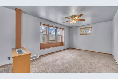241  Amory St, Fond du Lac, WI 54935 - Photo 8