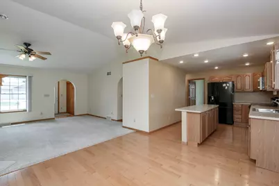 419  Jewel St, Juneau, WI 53039 - Photo 2