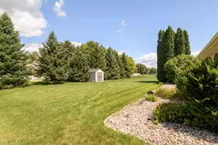 419 Jewel St, Juneau, WI 53039 - Photo 32