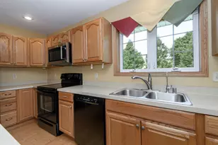 419 Jewel St, Juneau, WI 53039 - Photo 12