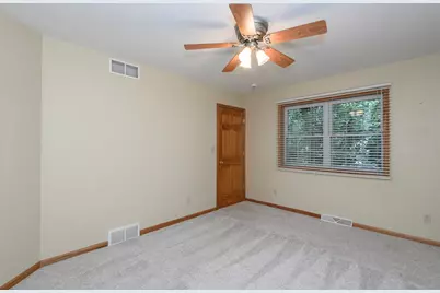 419  Jewel St, Juneau, WI 53039 - Photo 14