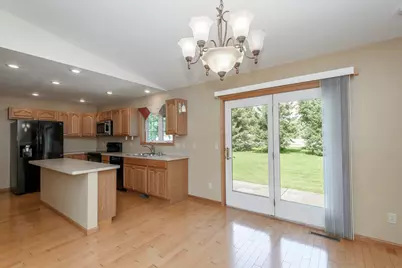 419  Jewel St, Juneau, WI 53039 - Photo 4