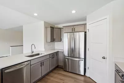 355  Ridgeview Dr, Lake Mills, WI 53551 - Photo 20