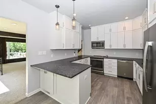 12659 N East Shoreland Dr, Mequon, WI 53092 - Photo 8