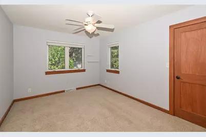 12659 N East Shoreland Dr, Mequon, WI 53092 - Photo 22