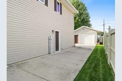 2810  44th St, Two Rivers, WI 54241 - Photo 6