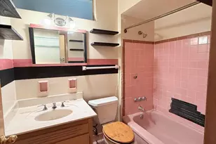 8261 W Daphne St, Milwaukee, WI 53223 - Photo 12