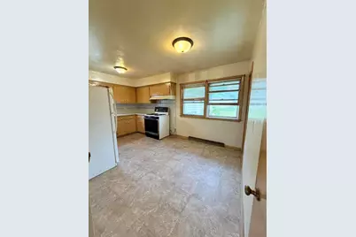 8261 W Daphne St, Milwaukee, WI 53223 - Photo 2