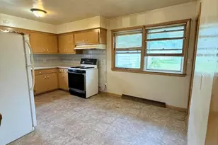 8261 W Daphne St, Milwaukee, WI 53223 - Photo 2