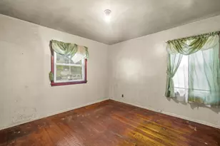 4908 N 27th St, Milwaukee, WI 53209 - Photo 8