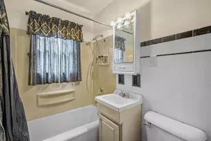 4908 N 27th St, Milwaukee, WI 53209 - Photo 10