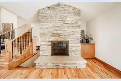 17765  Alta Louise Pkwy, Brookfield, WI 53045 - Photo 6