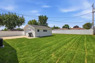 6185 S Merrill Ave, Cudahy, WI 53110 - Photo 16