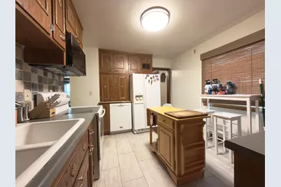 1212  Menomonee Ave, South Milwaukee, WI 53172 - Photo 12