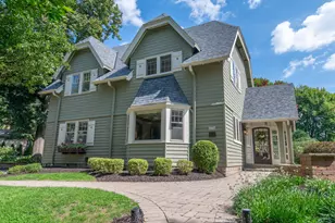 6116 Washington Cir, Wauwatosa, WI 53213 - Photo 2