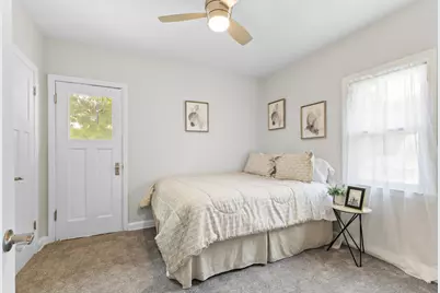 2559 S 84th St, West Allis, WI 53227 - Photo 12