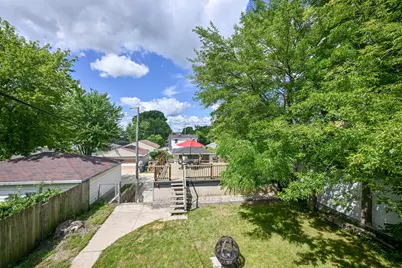 4551 S 50th St, Greenfield, WI 53220 - Photo 18