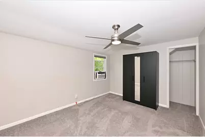 4551 S 50th St, Greenfield, WI 53220 - Photo 8