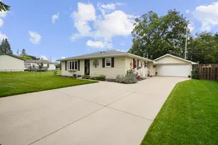 1121 Jean St, Racine, WI 53182 - Photo 2