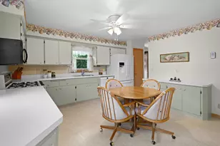 1121 Jean St, Racine, WI 53182 - Photo 8
