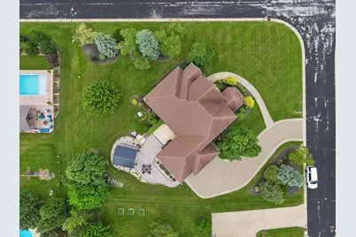 165  Chelsea Ln, Racine, WI 53182 - Photo 10