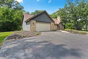 717 St Johns Dr, Delafield, WI 53018 - Photo 42